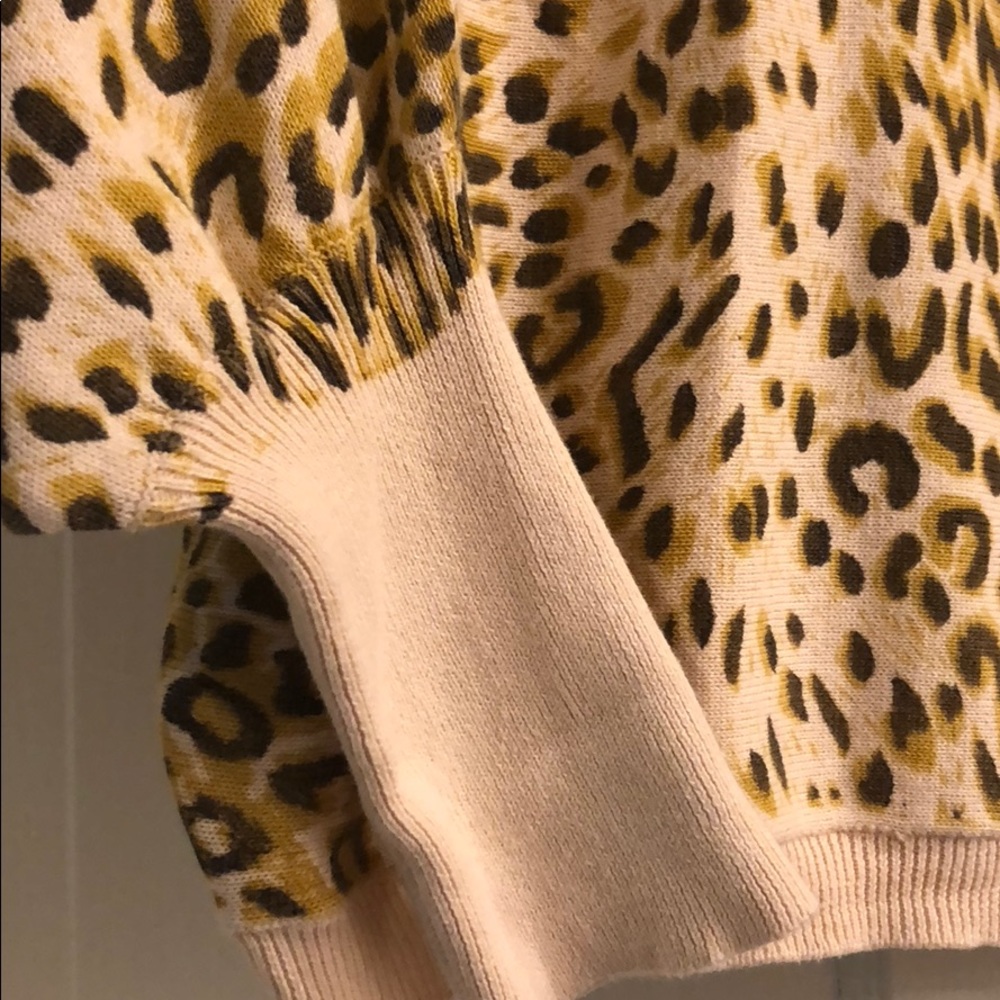 Leopard Oxford circus sweater - Picture 2 of 4
